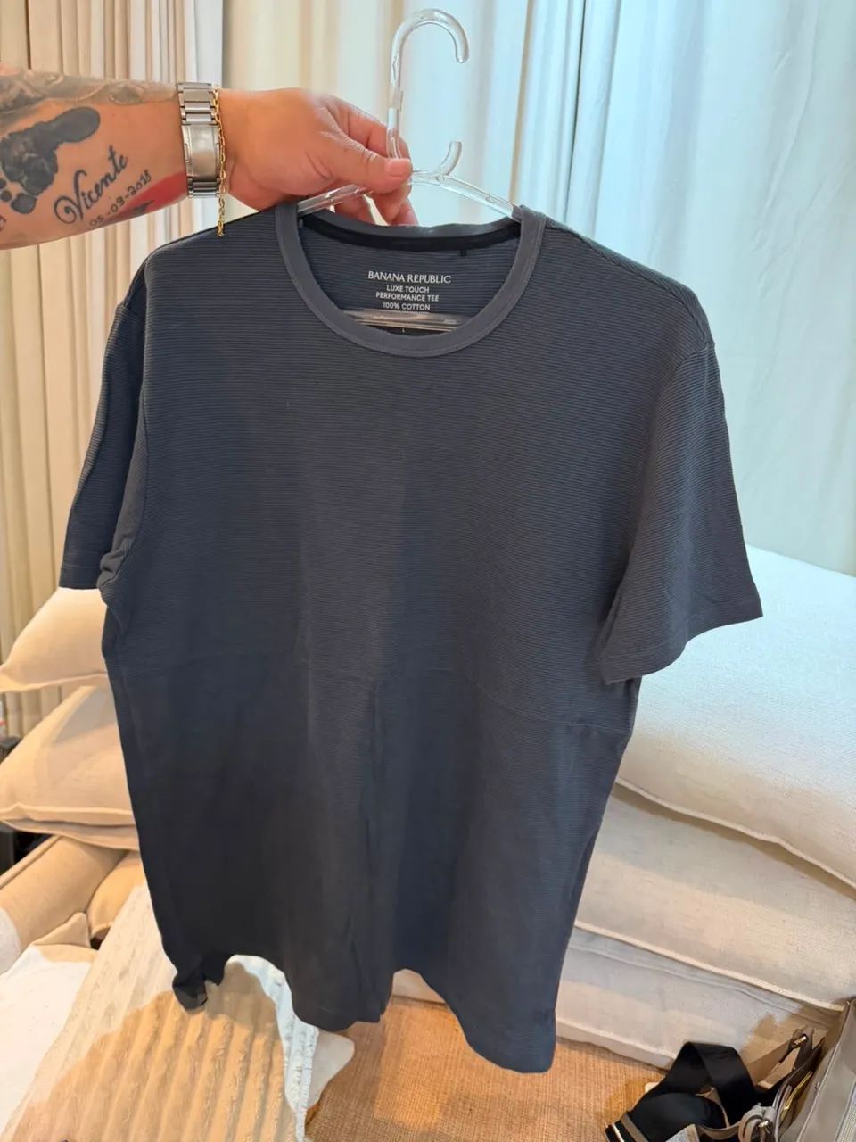 Tênis e roupas  - Foto 5
