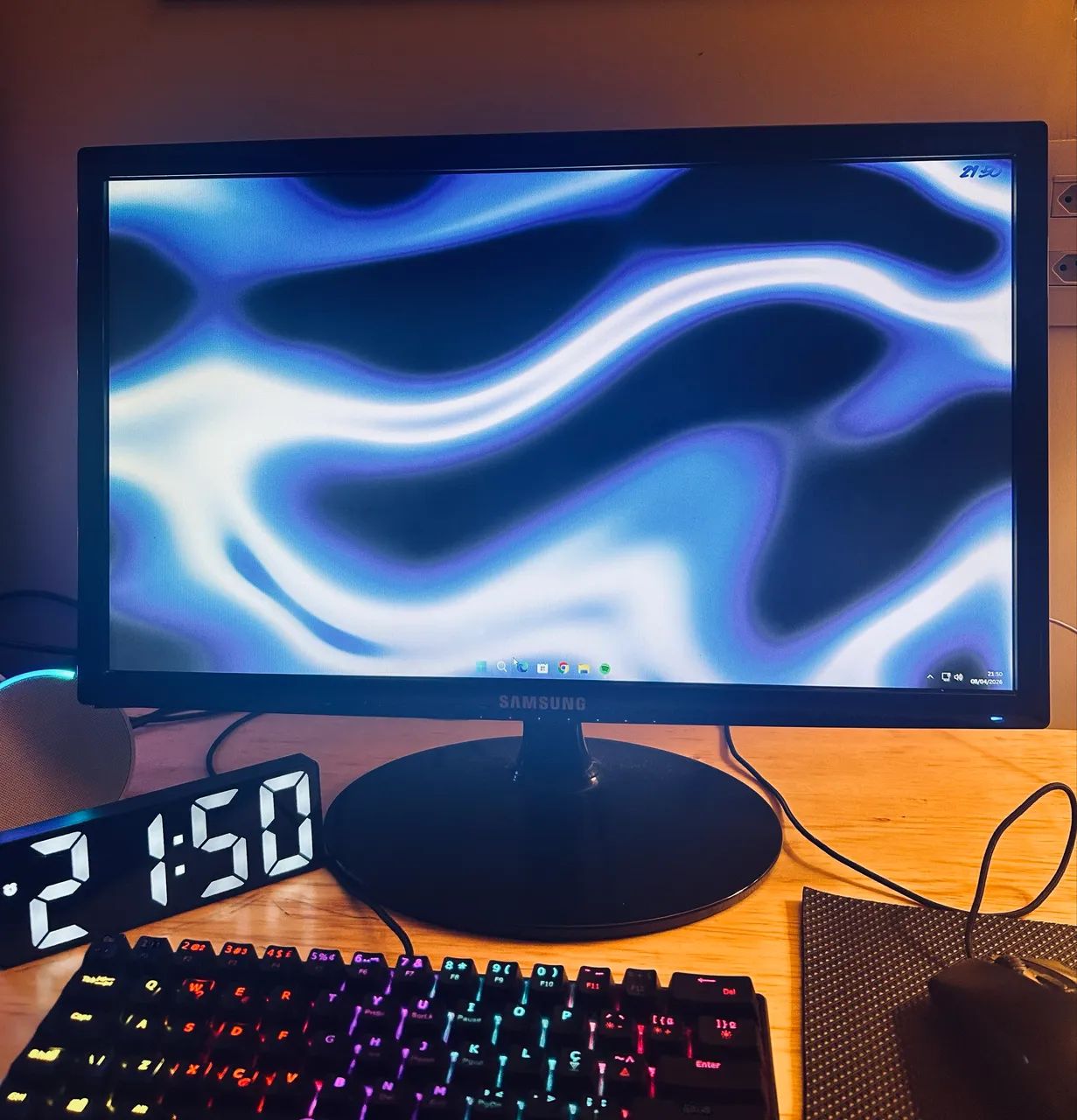Monitor Samsung 22" Full HD + Cabo DVI/HDMI (Oportunidade)
