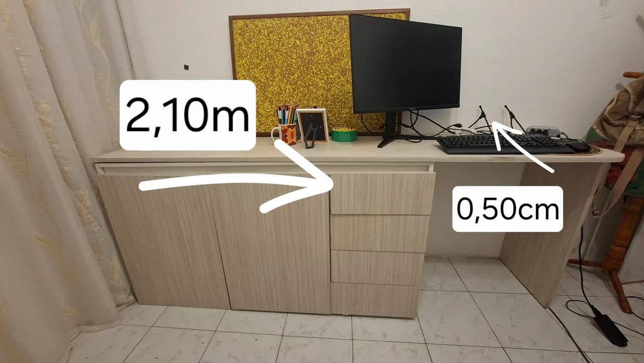 Mesa de escritório planejada