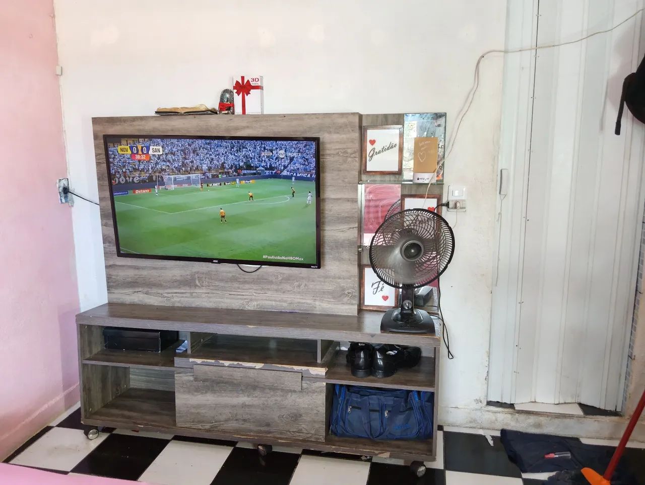 Tv 43 polegadas Roku aoc - Foto 4