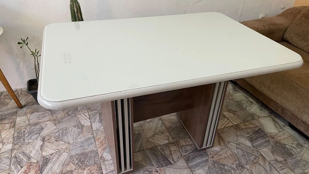 Vendo Mesa de jantar super conservada  - Foto 2