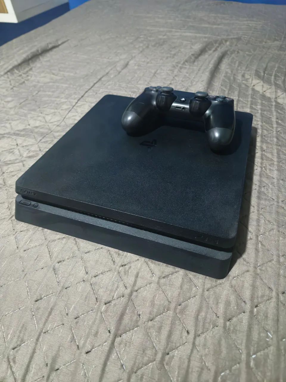 Ps4 slim com controle com conta com vários jogos  - Foto 2