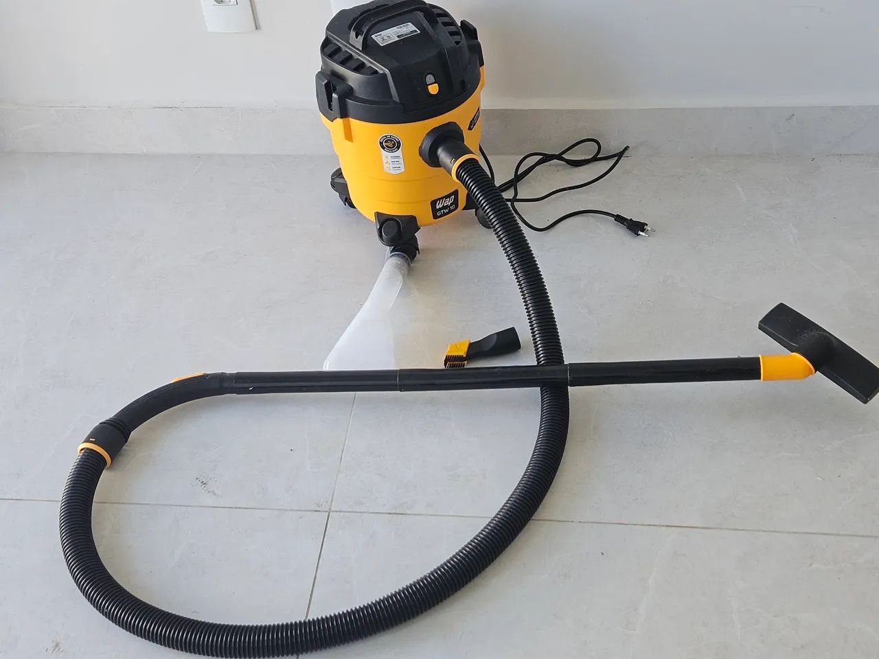 Aspirador de Pó e Água Wap