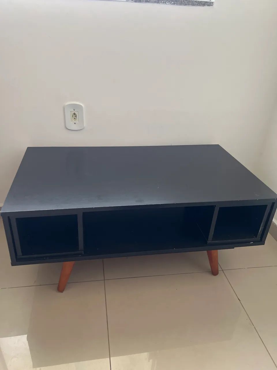 Mesa de Centro de Madeira Pés Palito Retrô 45 Olivar Móveis  - Foto 2