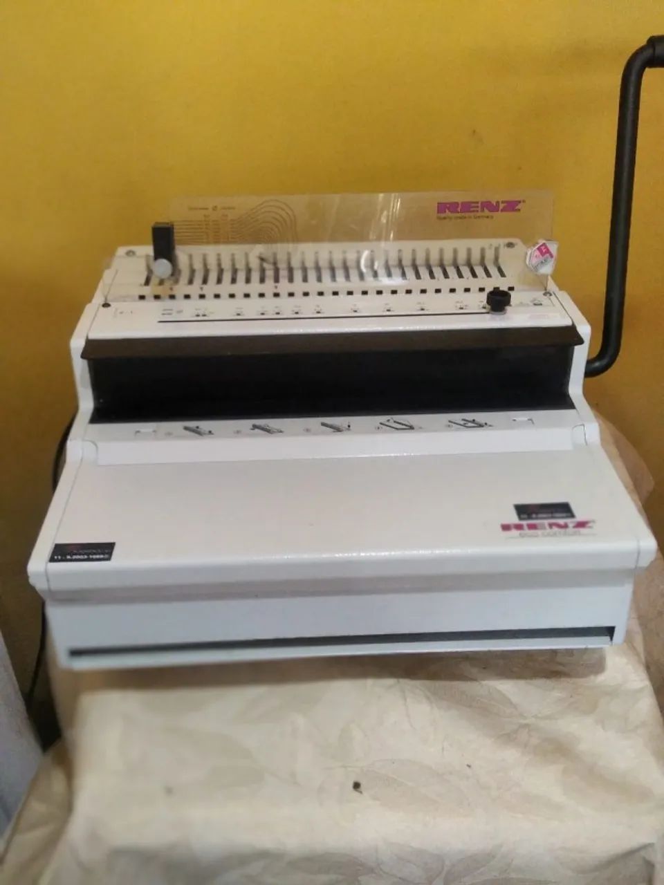 Encadernadora elétrica de mesa 2x1