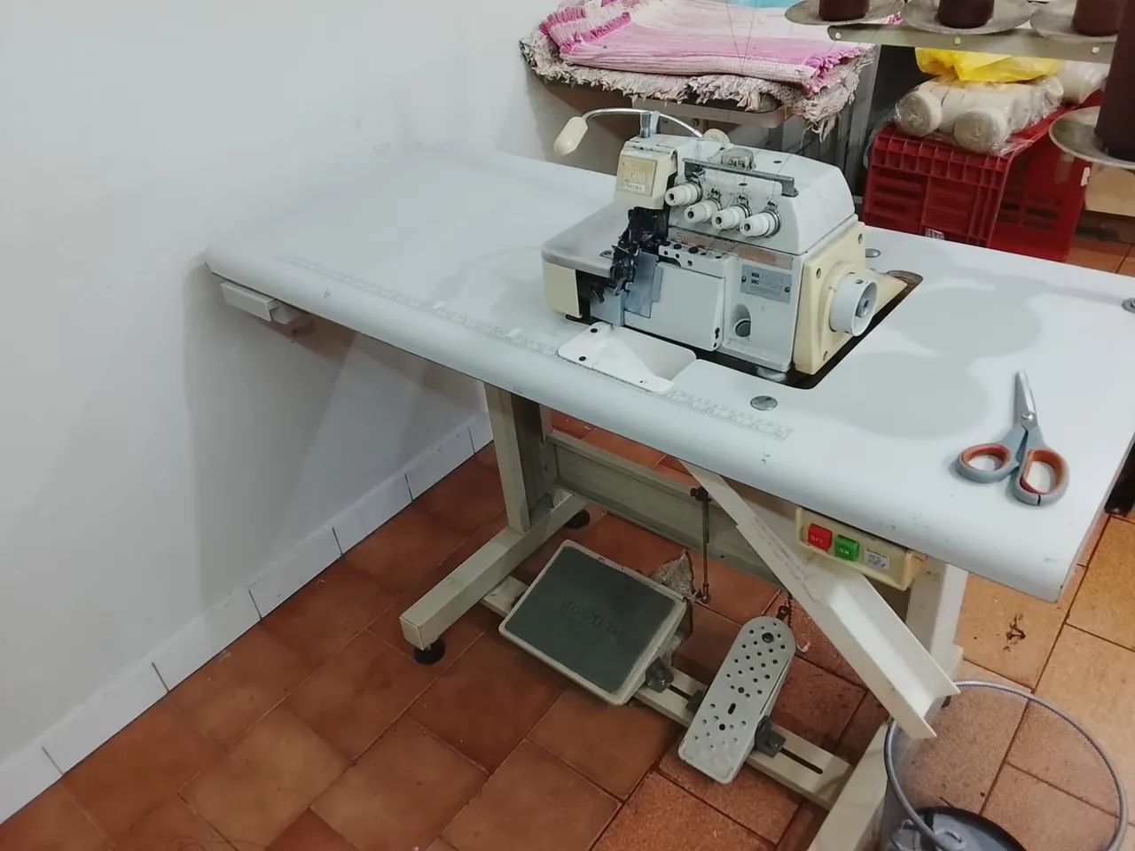 Vendo maquina de 5 fios ( interlok) - Foto 3
