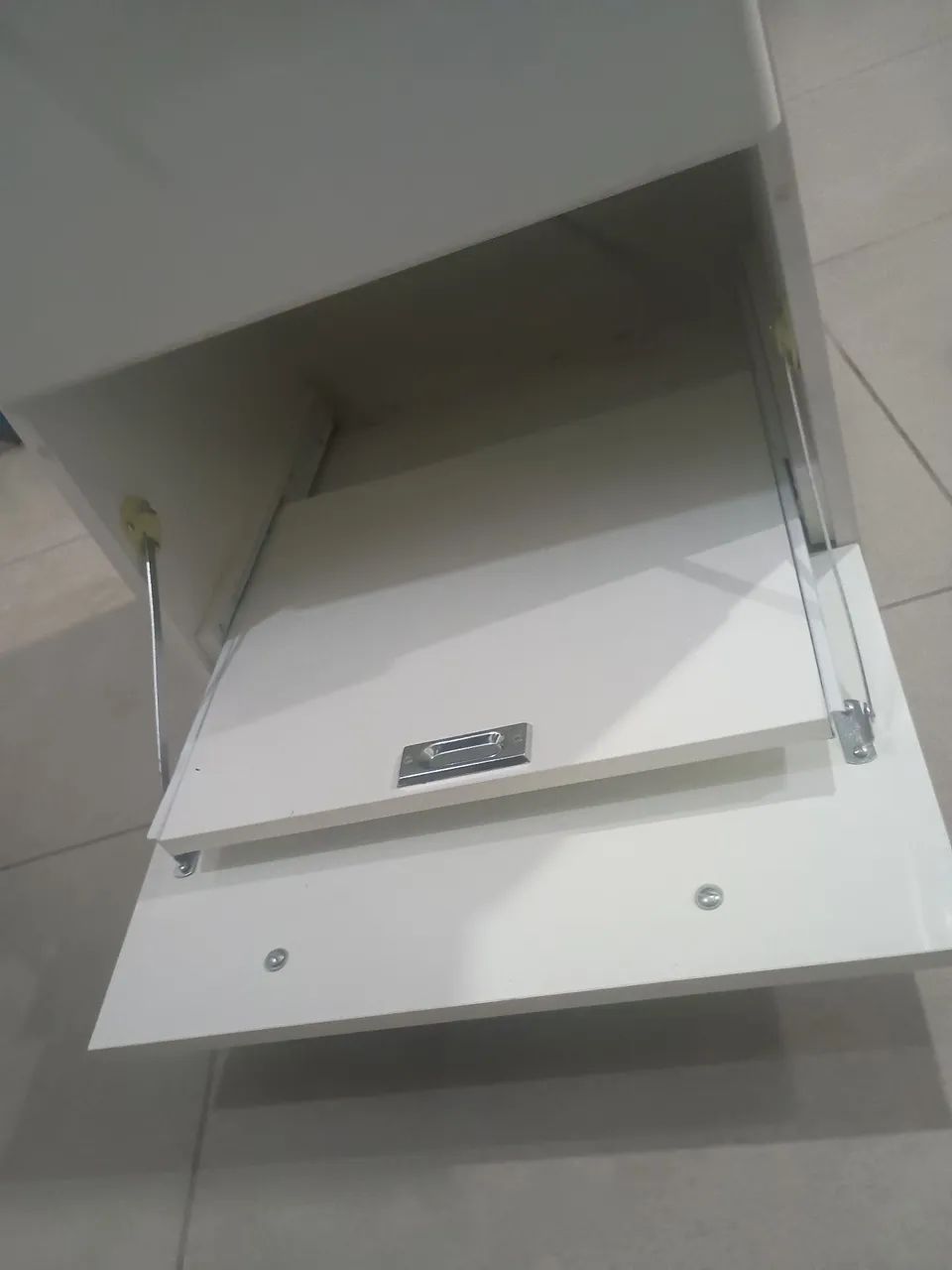 Cômoda com fechamento. - Foto 2