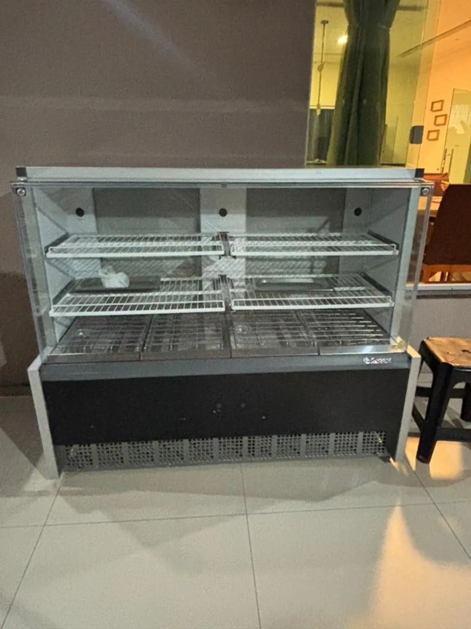 BALCÃO QUENTE GELOPAR