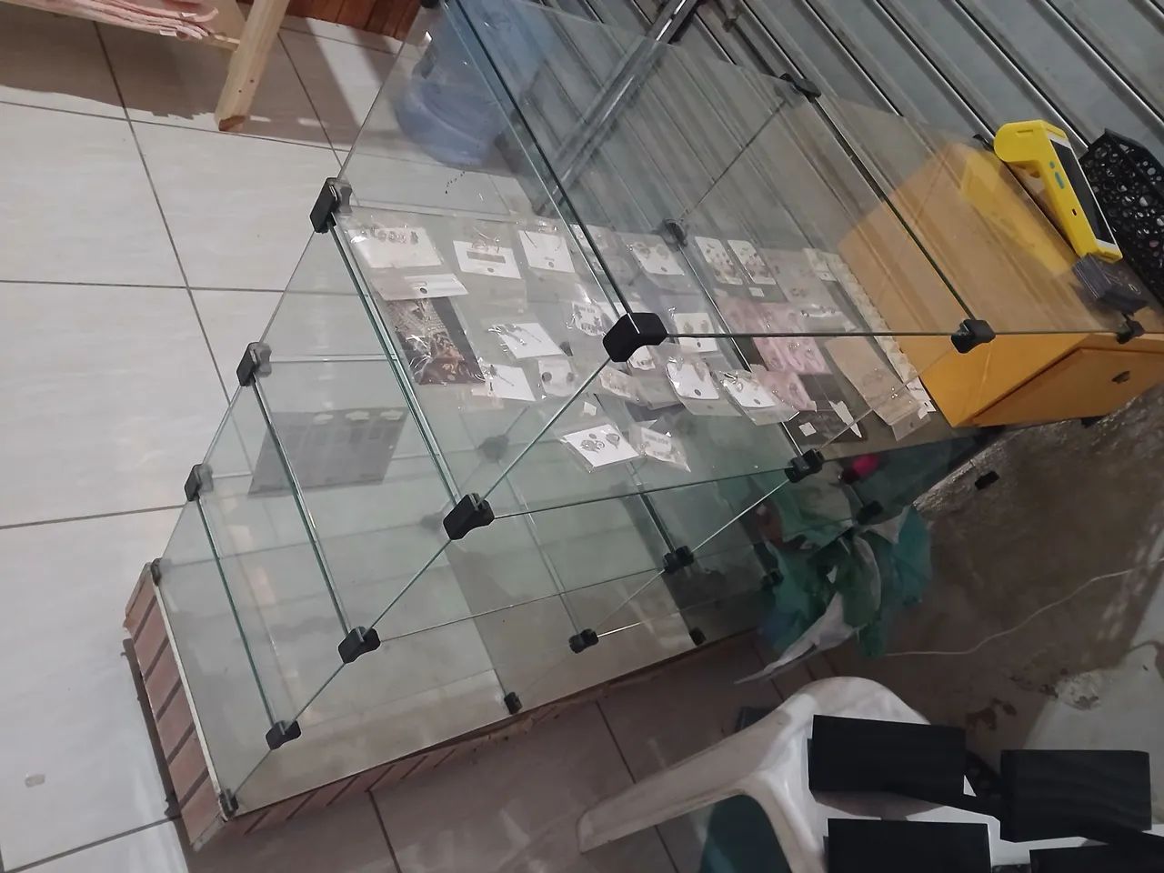 Vitrine com caixa  - Foto 4