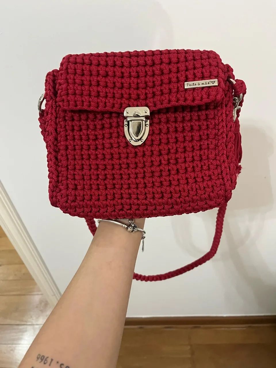 Bolsa crochê com chaveiro 