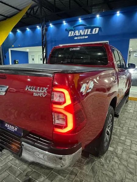 Toyota Hilux CD SRV 4X4 2.8 TDI Diesel Aut. 2017 - Foto 7
