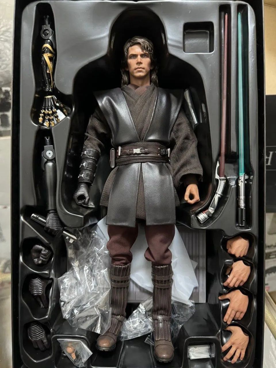Anakin hot toys + Sabre de luz LED - Foto 2