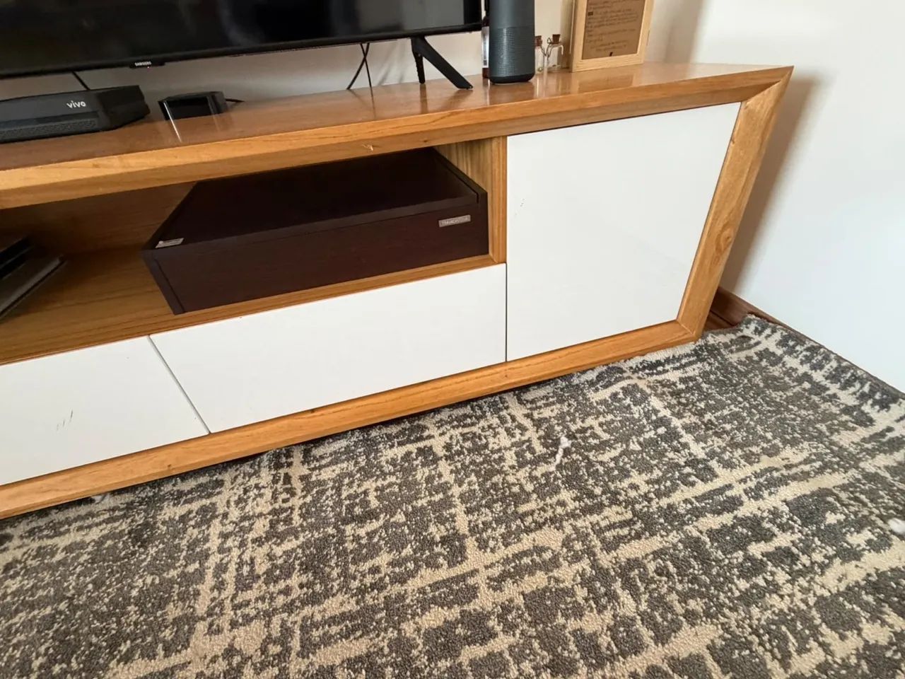 Rack Para TV Até 55 Polegadas - Madeira E Laca Branca (Moderno) - Foto 2