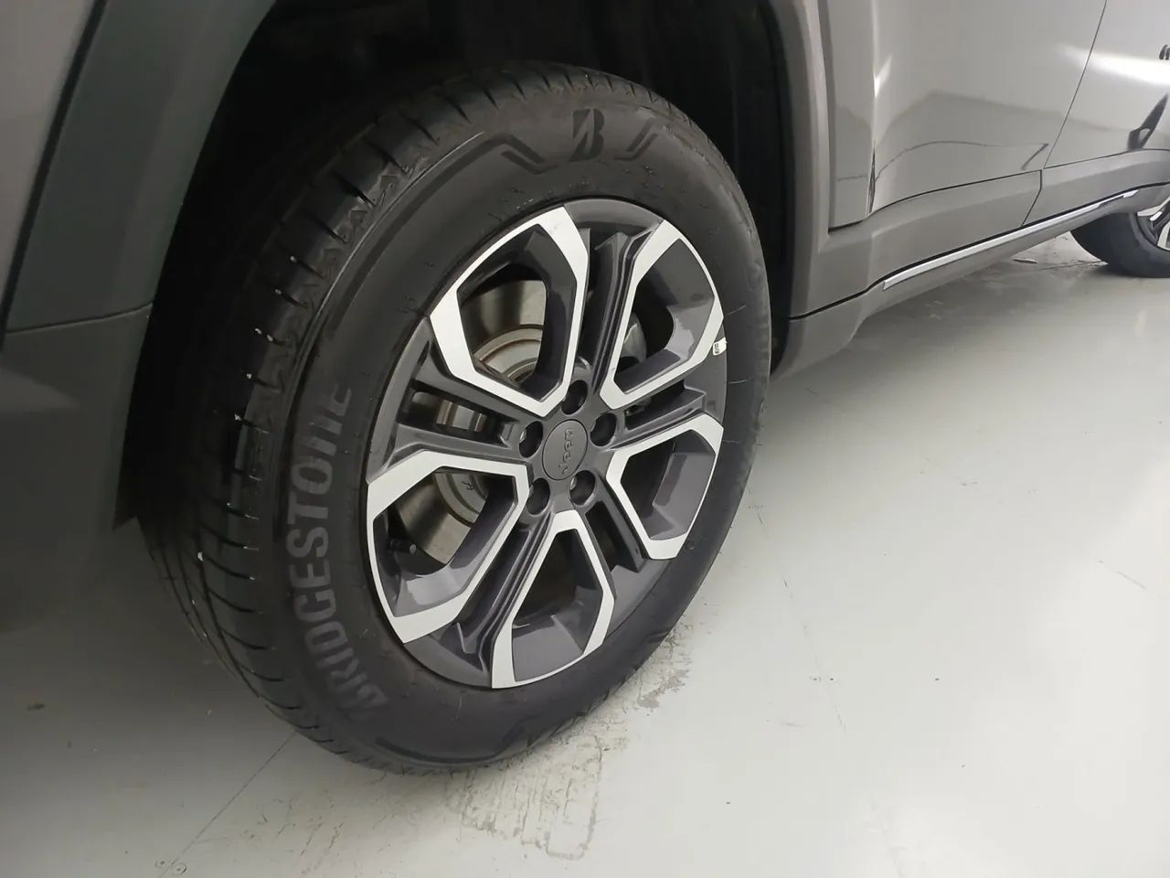 Jeep Commander Limited T270 1.3 TB Flex Aut., foto 14 de 18