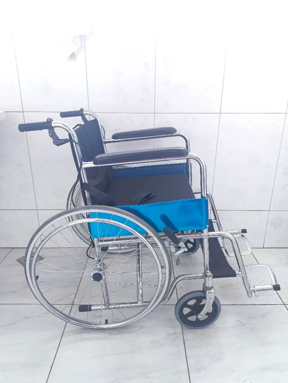 Cadeiras de roda importada. 