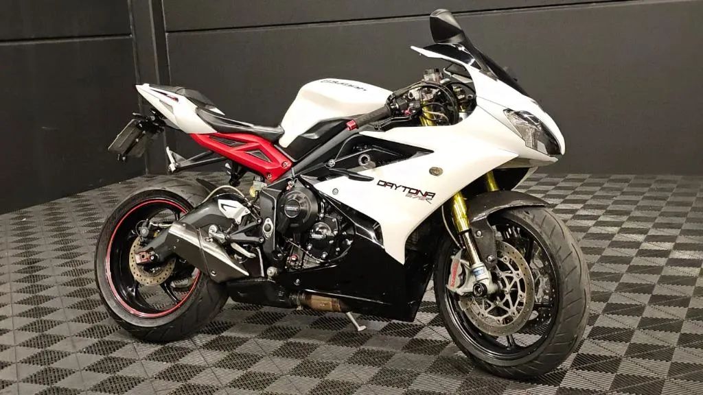 DAYTONA 675R - Foto 4