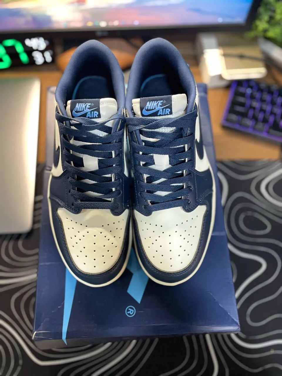 Tênis Air Jordan 1 low OG Obsidian  - Foto 5