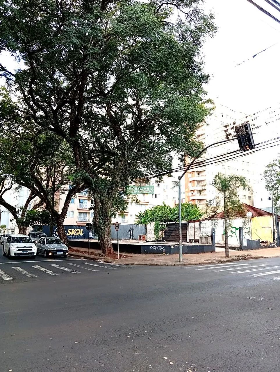 Terreno à venda em Maringá, Zona 07, com 600 m²