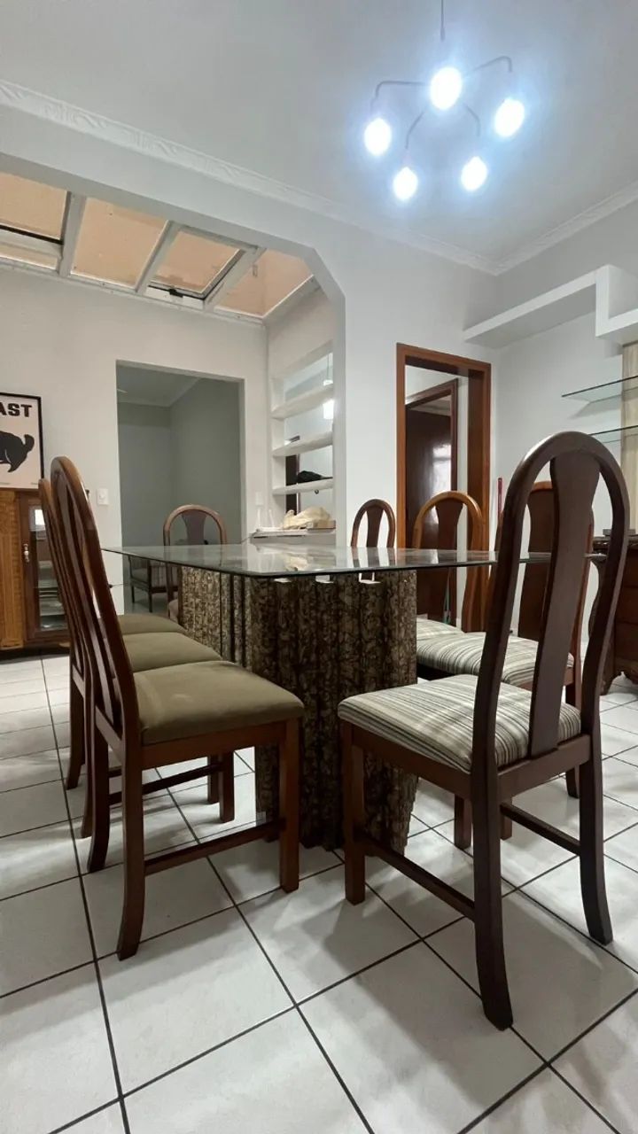 Mesa de jantar com 8 cadeiras - Foto 2