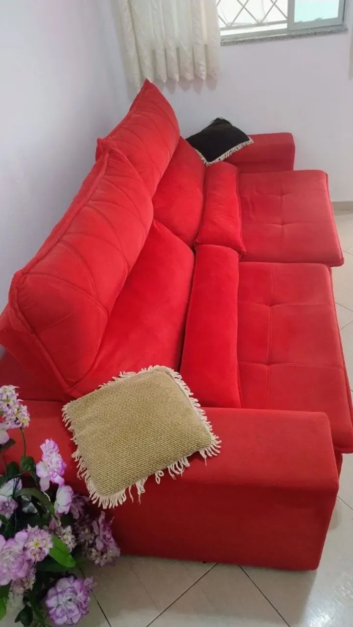 Sofá vermelho retrátil e reclinável novo - Foto 2
