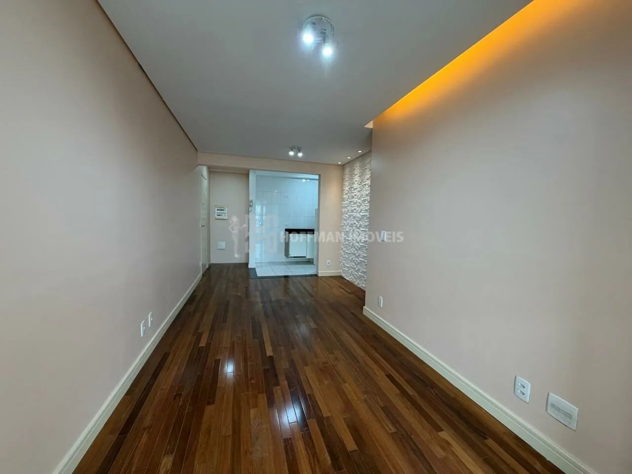 Apartamento com 2 dormitórios à Venda, 70 m² - Centro. - Foto 3