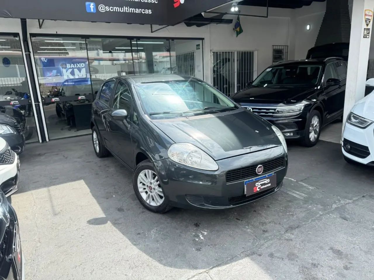 Fiat Punto Attractive 1.4 Fire Flex 8V 5P 2011 - Foto 2