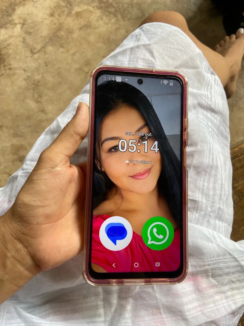 Celular moto G35 na cor coral  - Foto 2