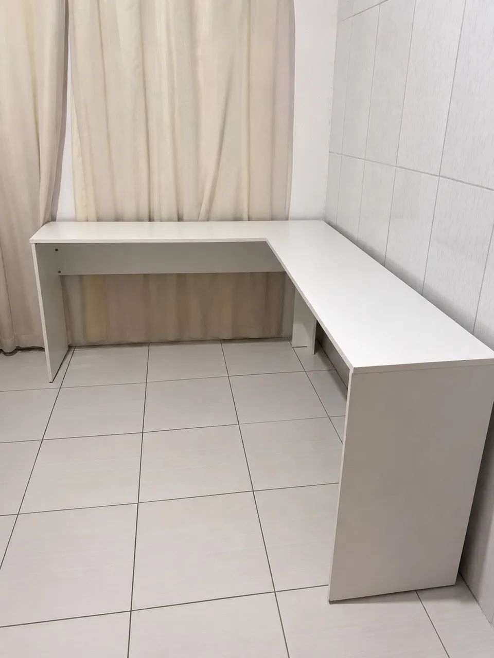 VENDO MESA DE ESCRITÓRIO/ESTUDOS