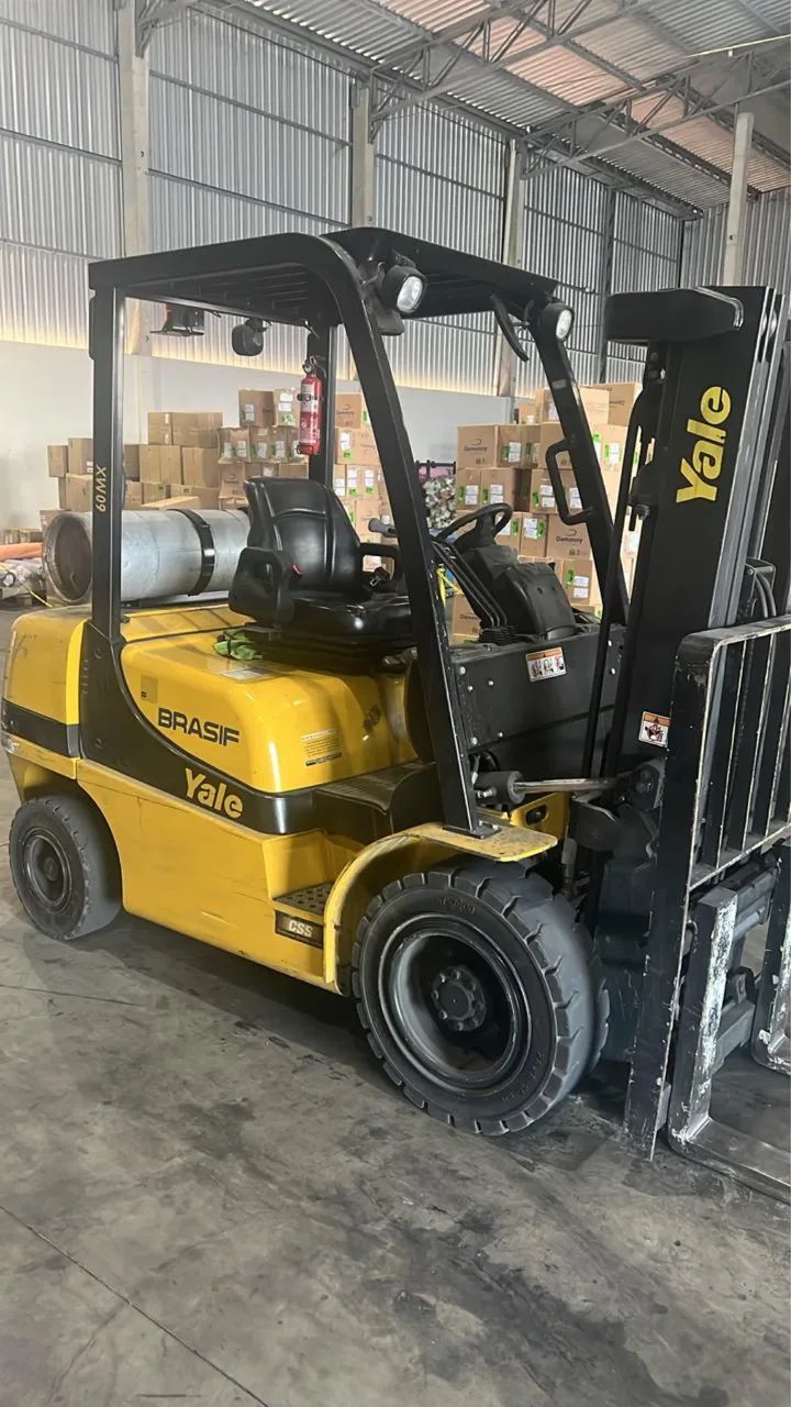 Empilhadeira Yale a Gas - Foto 3