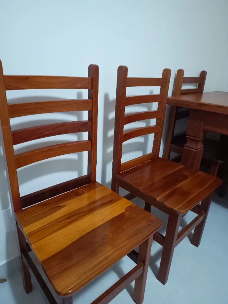 Mesa de jantar madeira maciça 6 lugares - Foto 5