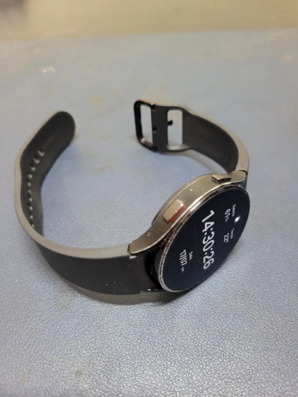 Smartwatch Samsung Galaxy Watch c/ Pulseira Original e Dock de Mesa - Foto 2