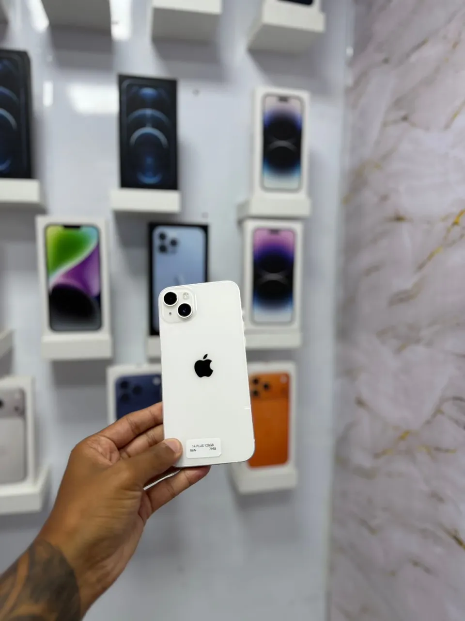 IPHONE 14 PLUS 256GB ? R$ 2.899 - Celulares e Smartphones