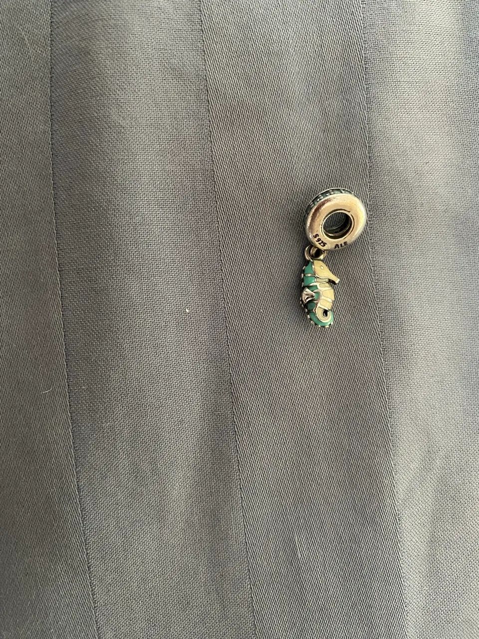 Charm pandora cavalo marinho 