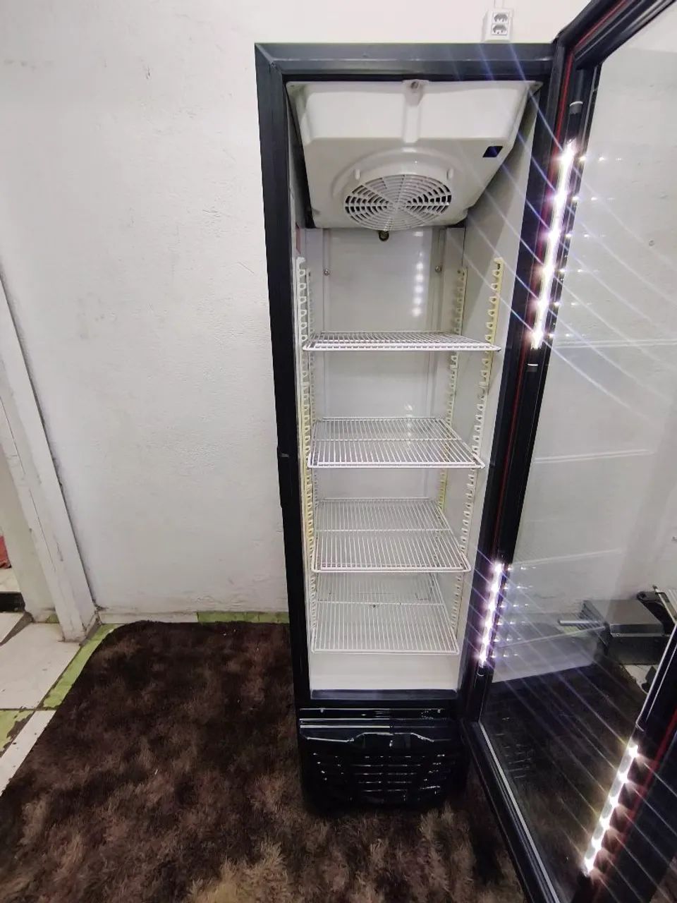 Freezer expositor visa cooler Imbera  - Foto 3