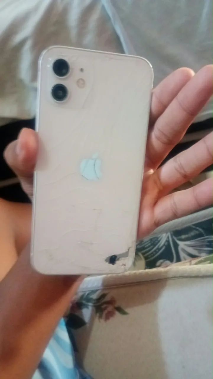 iPhone 12  - Foto 2