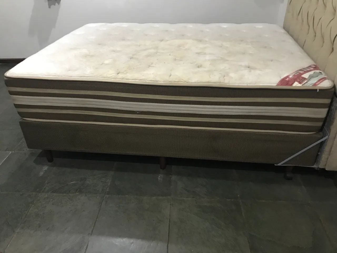 Cama box