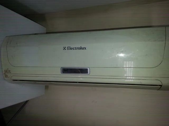 Evaporadora Electrolux 7000 bts - 220v - Com Suporte de Parede - Foto 2