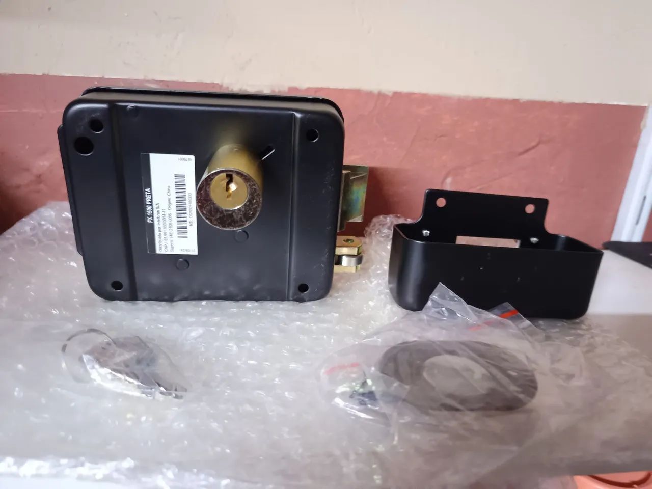Fechadura elétrica Intelbras nova 
