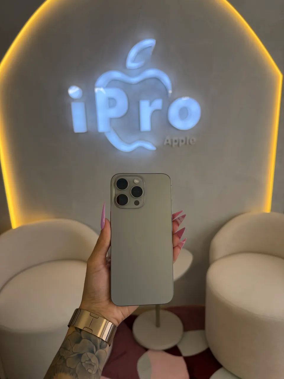 iPhone 15 Pro Max Titânio Natural - Foto 3