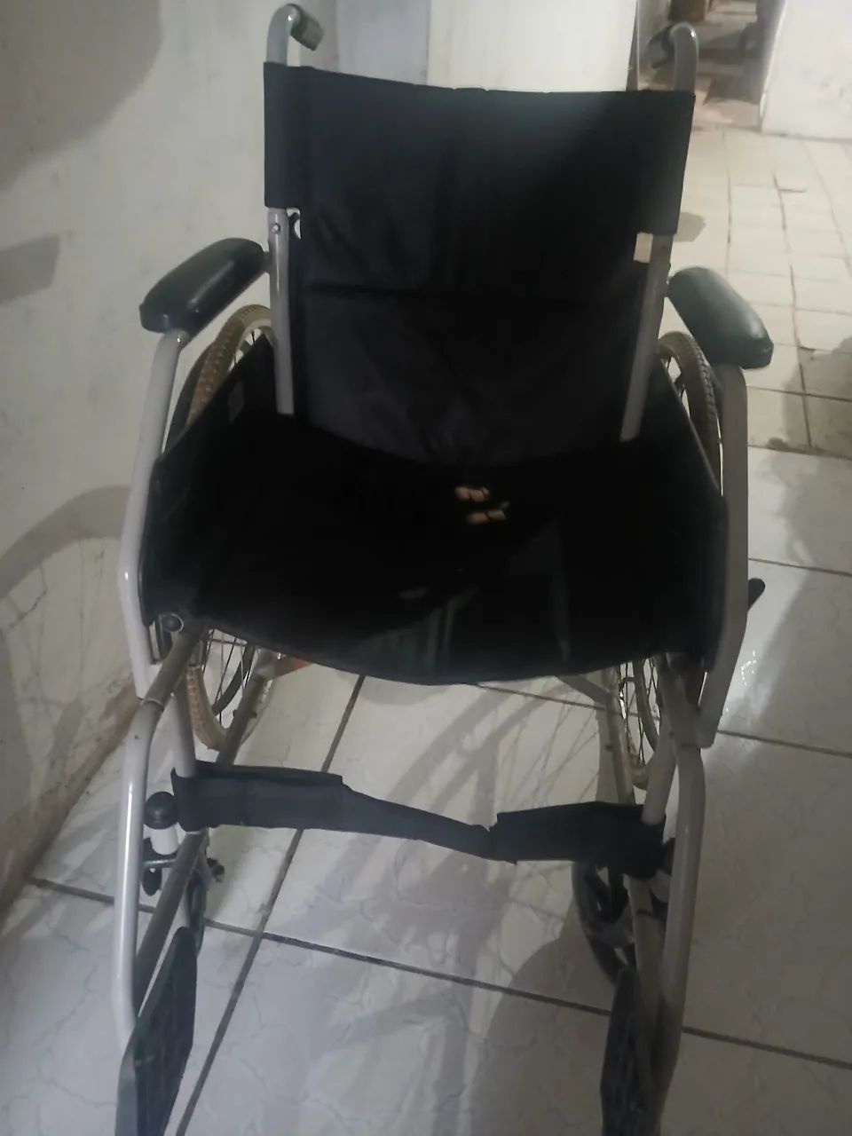 Cadeira de rodas a venda - Foto 2