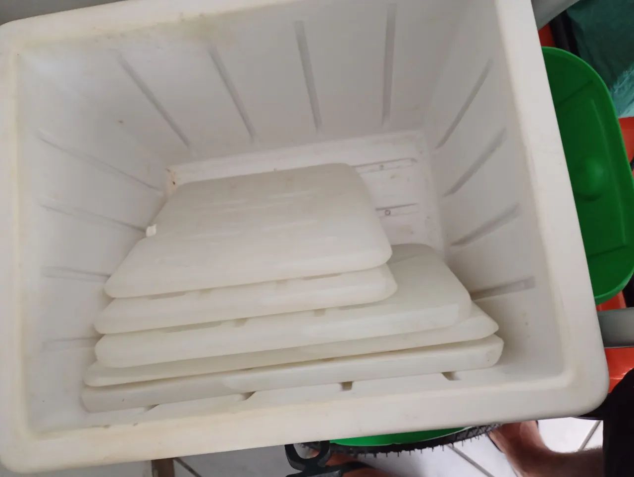 Vendo Carrinho de Picolé/Capacidade 300 picolés/Incluso as 5 Placas de Gelo/1 ano de uso  - Foto 5