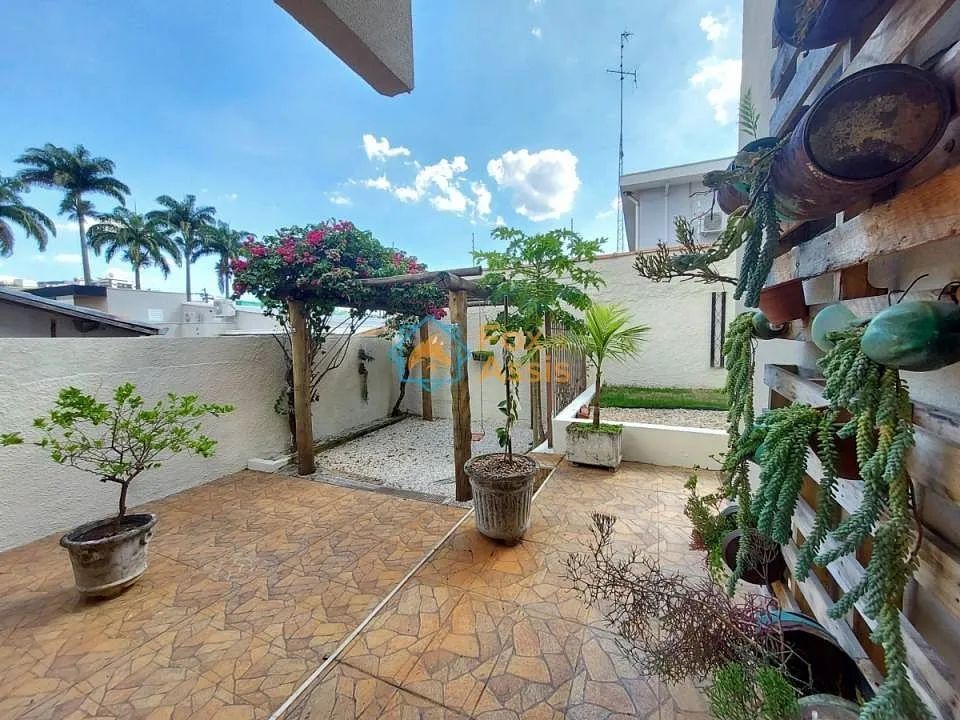 Casa á venda Comercial Vila Frezzarin.
