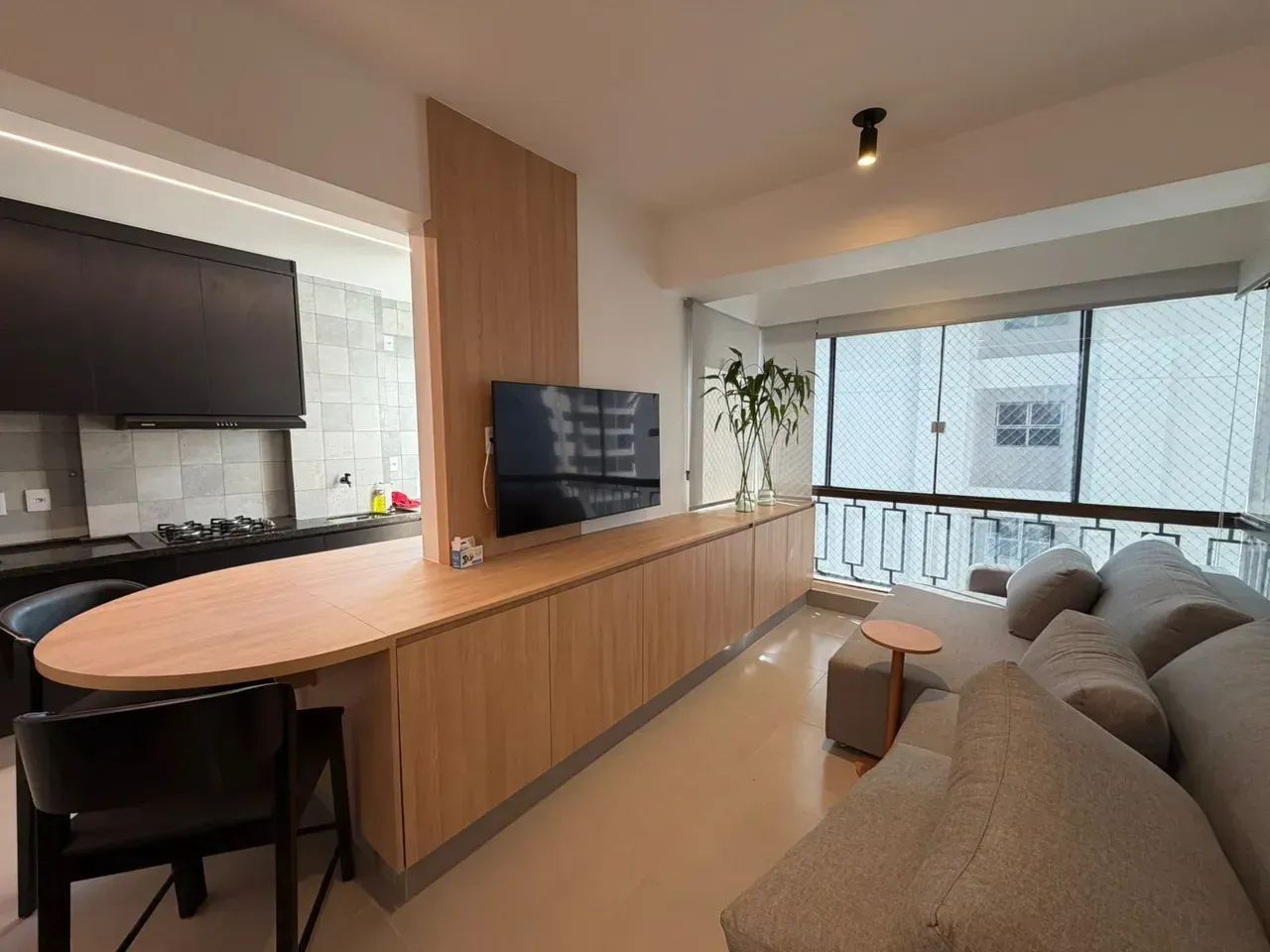 APARTAMENTO MOBILIADO E DECORADO | 2 QUARTOS (1 SUÍTE) | SETOR BUENO
