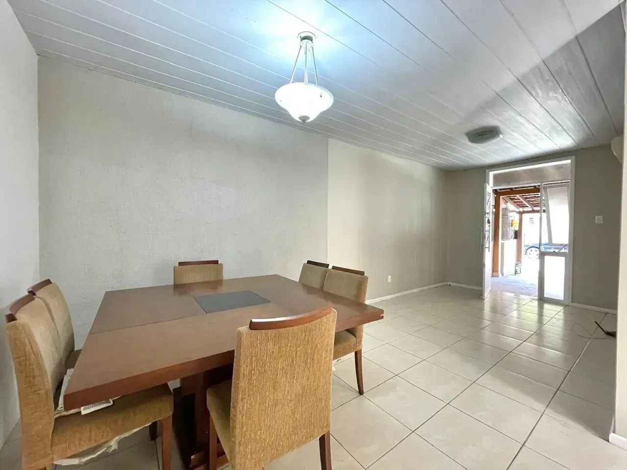 Casa com 2 quartos e 2 vagas de garagem no Saco dos Limões - Foto 3