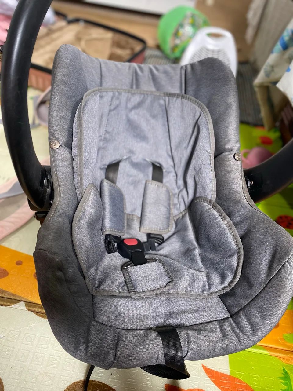 Vendo bebê conforto e duas bolsas  - Foto 2