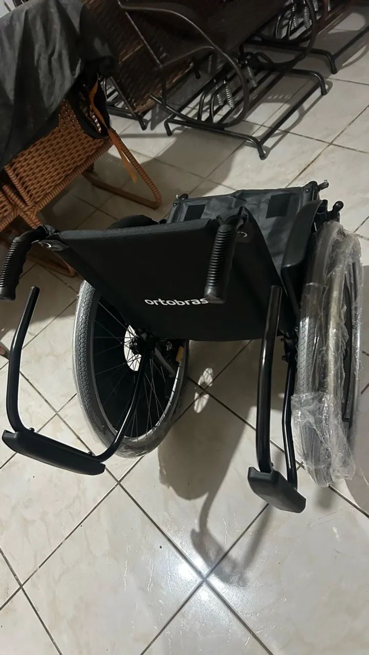 Cadeira de rodas AVD ORTOBRAS  - Foto 4