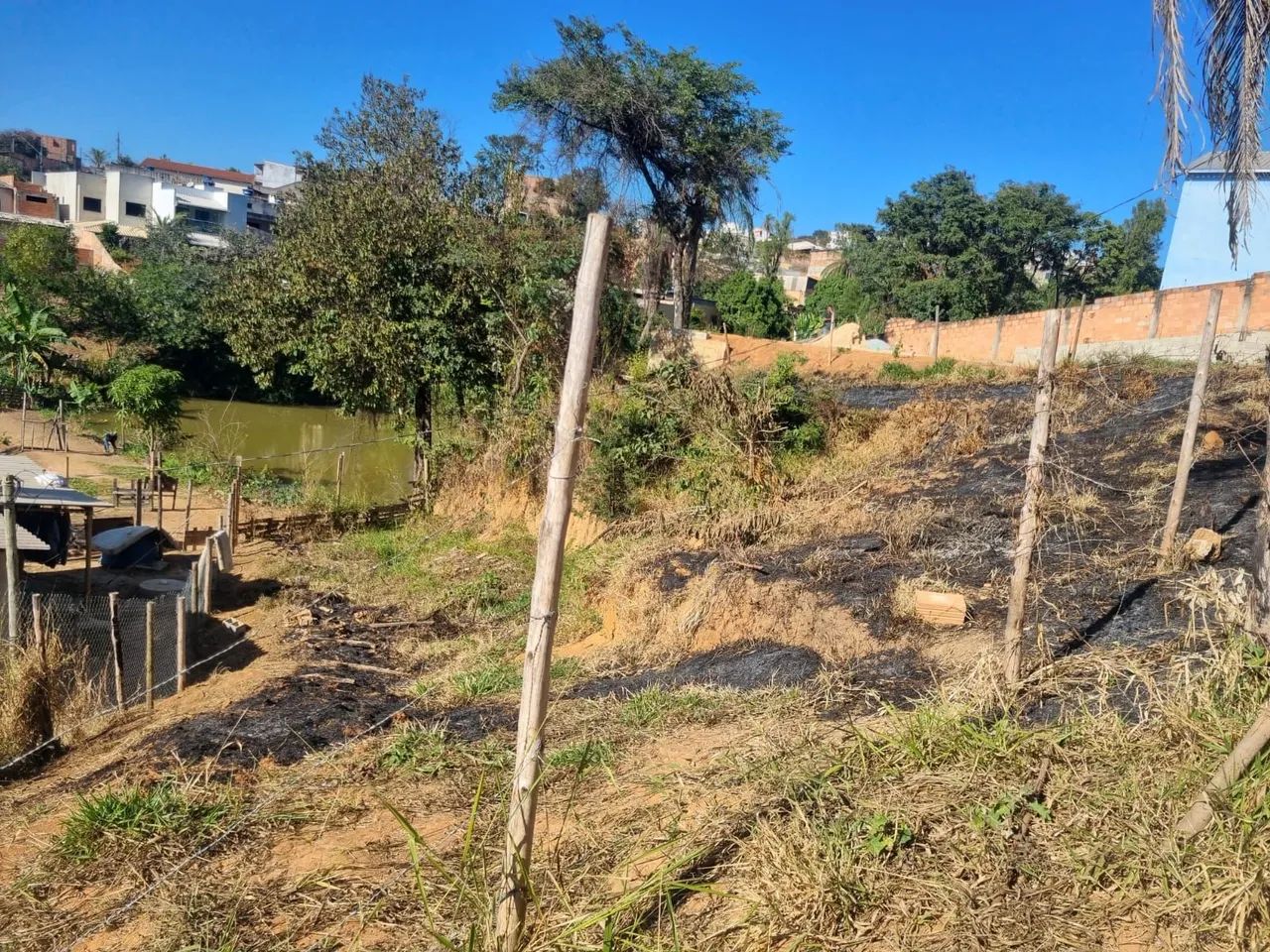 Excelente lote na divisa de Contagem de Esmeraldas 