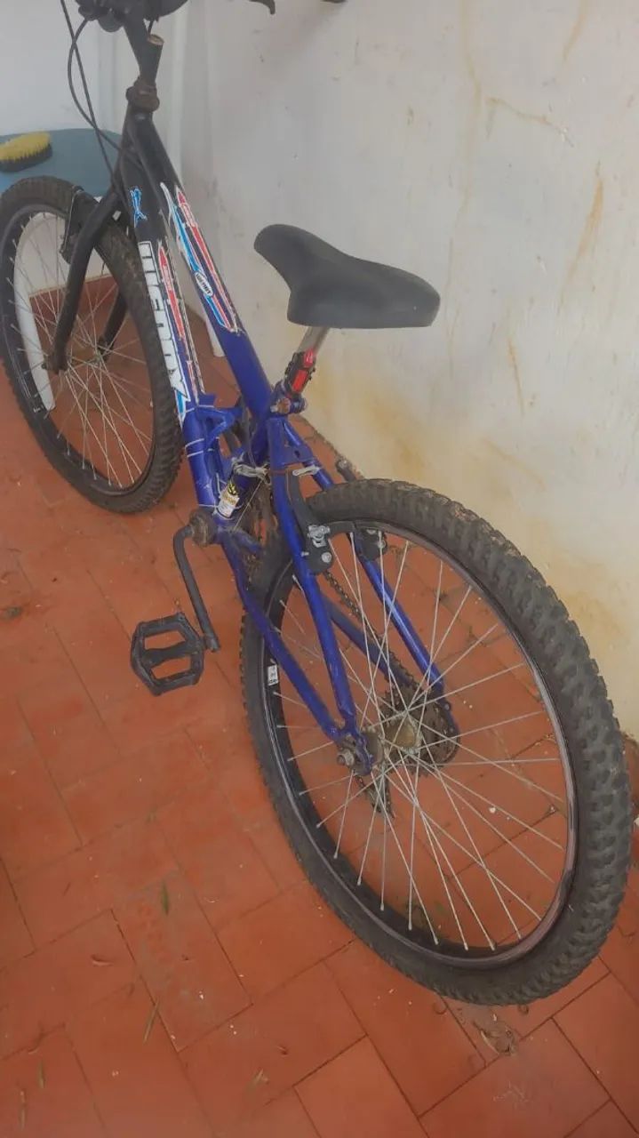 Bicicleta Aro 24 - 18 marchas