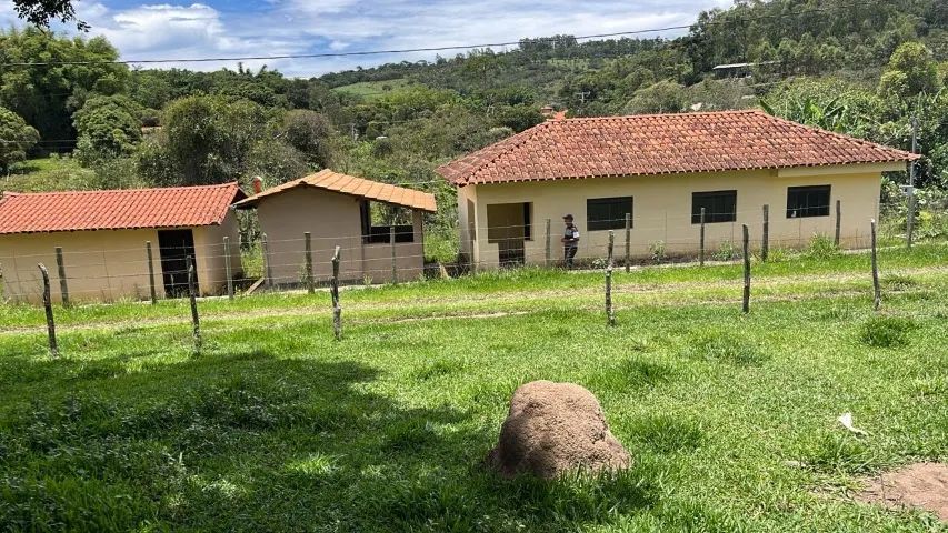 Chacara de 3,000 m² com casa Desterro de Entre Rios /MG