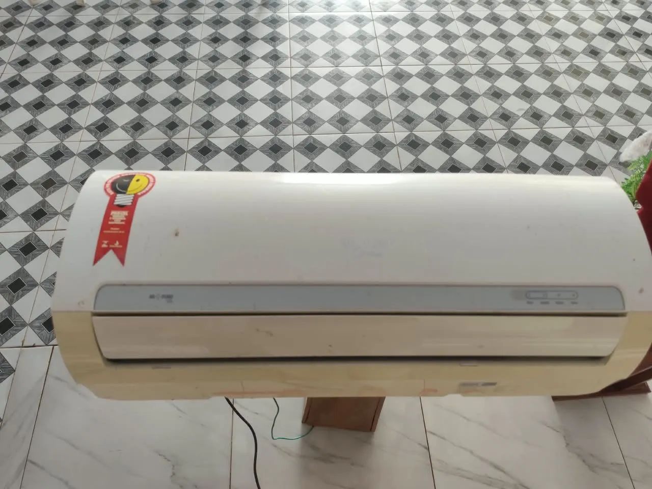 VENDE-SE 1 CENTRAL DE AR SPLIT SPRINGER 12.000BTUS  - Foto 2